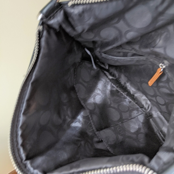 Black Leather Convertible Crossbody Bag - Picture 6 of 7